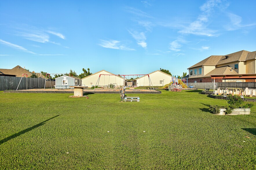 More Photos Of 11801 Southwood Dr, Oklahoma City Daycare Center For Sale