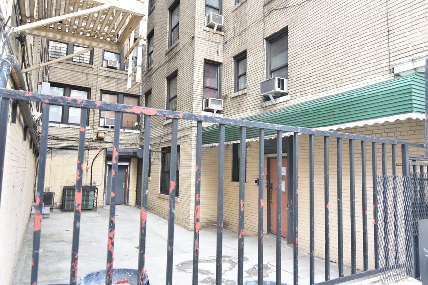 More Photos Of 990 Gerard Ave, Bronx Apartments For Lease