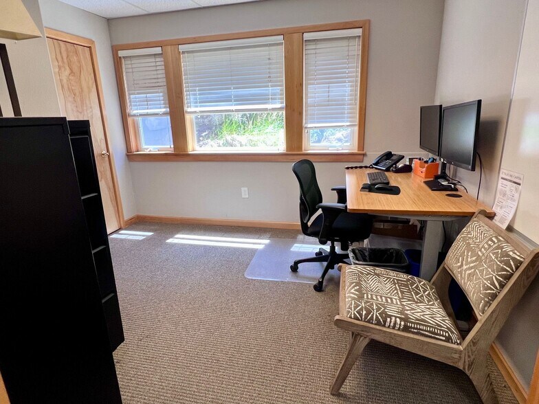 More Photos Of 547 SW 13th St, Bend Office For Lease