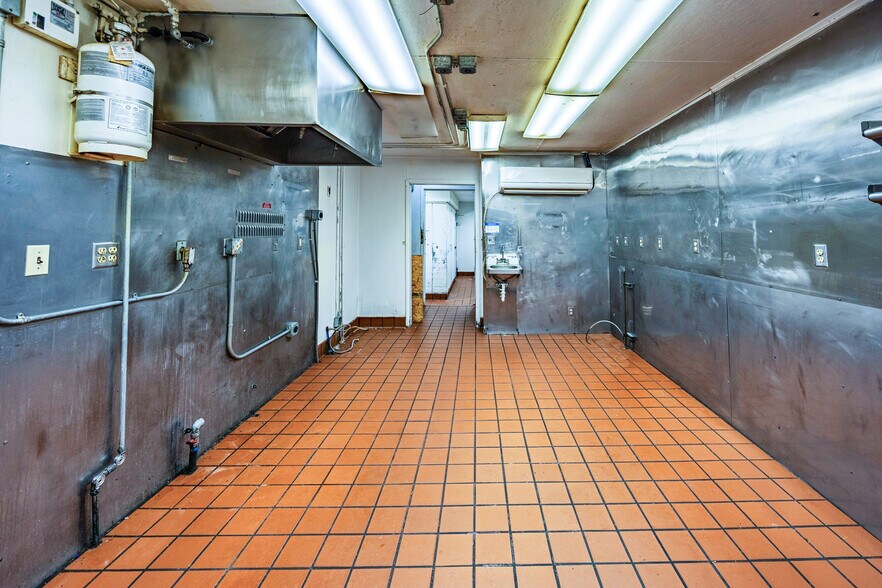 More Photos Of 1457 South St, Wheatland Fast Food For Lease