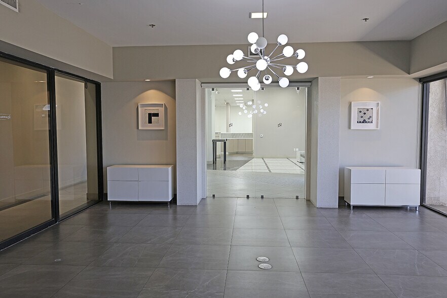 More Photos Of 7050 Valjean Ave, Van Nuys Warehouse For Lease