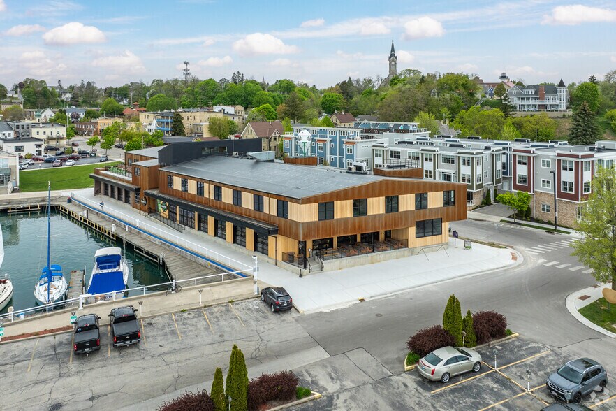 More Photos Of 305 E Washington St, Port Washington Storefront Retail Office For Lease