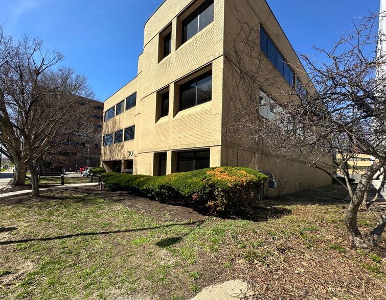 More Photos Of 301 W 1st St, Dayton Office For Sale