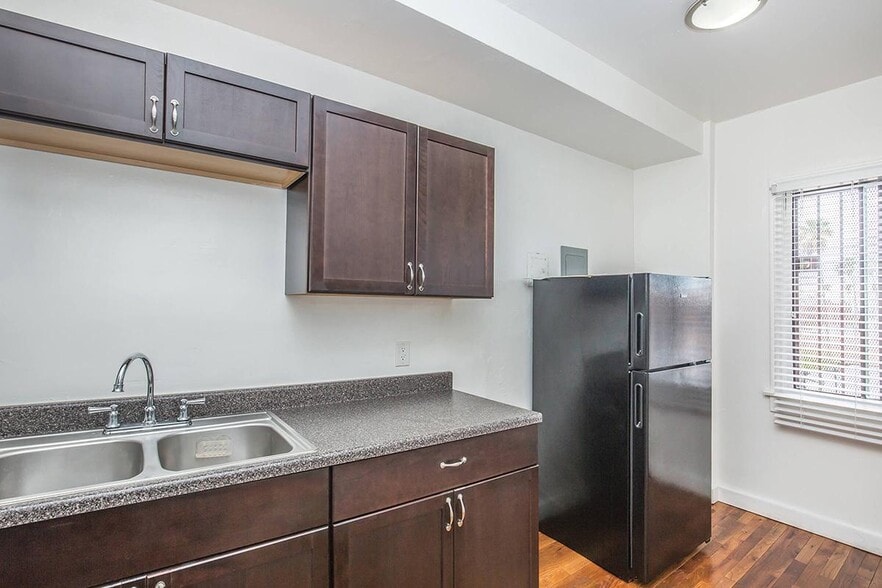 More Photos Of 314 S Alexandria Ave, Los Angeles Apartments For Sale