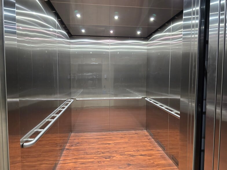 More Photos Of 113 Waterworks Way, Irvine Medical For Sale