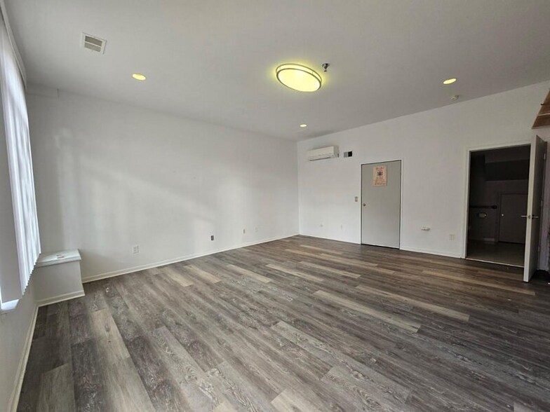 More Photos Of 14064-14110 N Lakeside Blvd N, Shelby Township Apartments For Lease