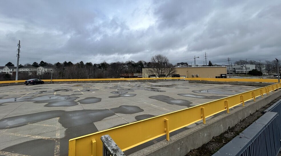 More Photos Of 3731 Mackintosh St, Halifax Office For Lease