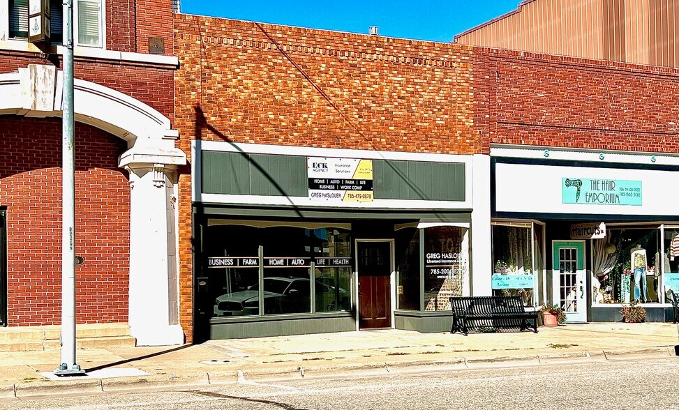 More Photos Of 108 NW 3rd St, Abilene General Retail For Sale