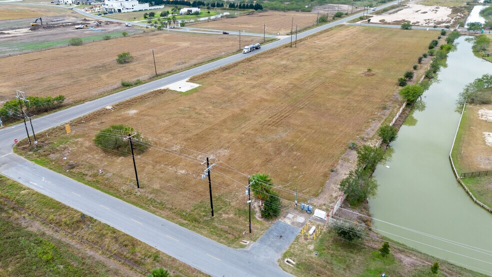 More Photos Of Carmen Ave & Cavasos Oltimo Rd, Brownsville Land For Sale