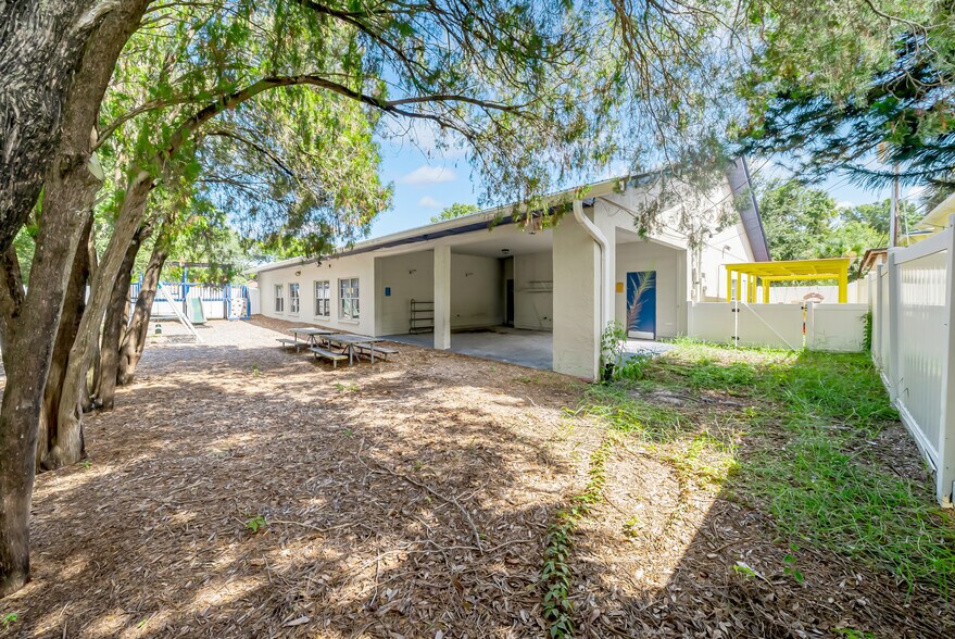 More Photos Of 1419 Sunset Point Rd, Clearwater Office For Sale