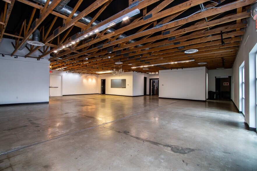 More Photos Of 801 E Washington St, Phoenix Office For Sale