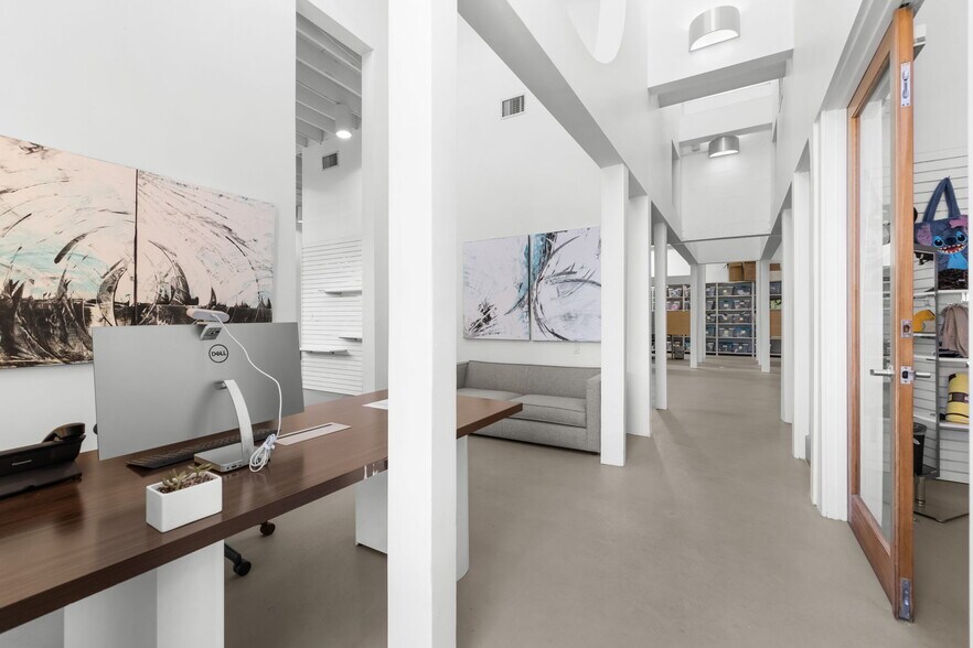 More Photos Of 1500 Olympic Blvd, Santa Monica Loft Creative Space For Sale