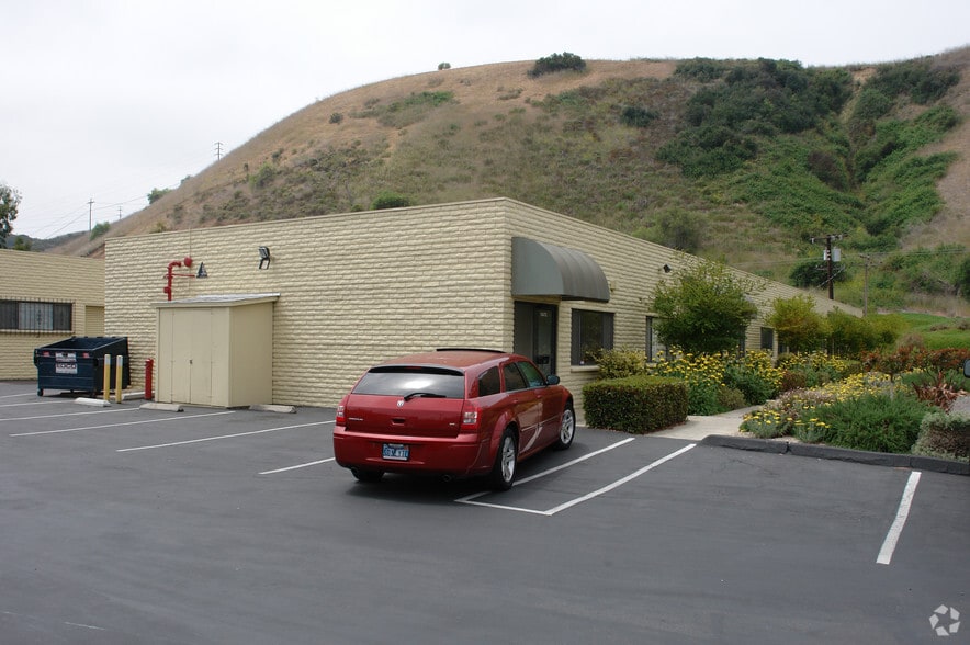 Primary Photo Of 10461-10475 Roselle St, San Diego Warehouse For Lease