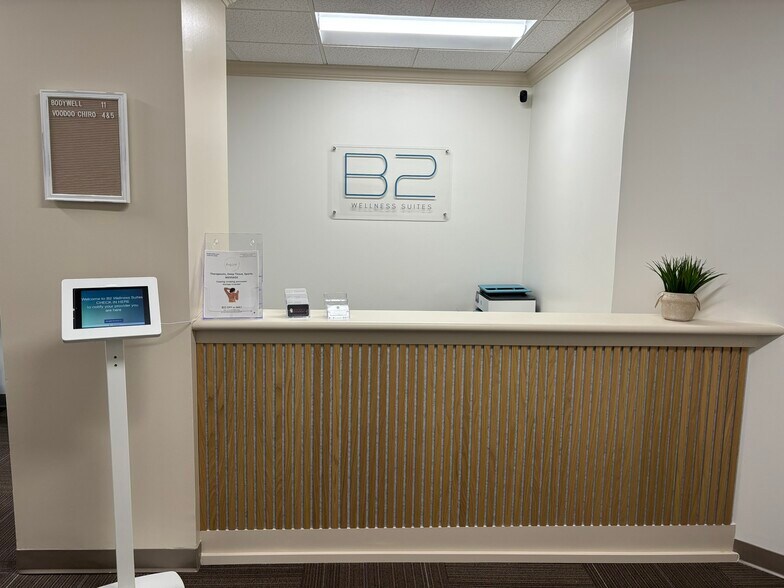 More Photos Of 5121 Maryland Way, Brentwood Office For Lease