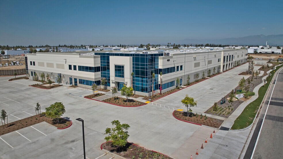 More Photos Of 12551 Telegraph Rd, Santa Fe Springs Unknown For Lease