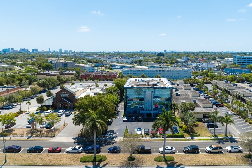 More Photos Of 2240 Palm Beach Lakes Blvd, West Palm Beach Office For Sale
