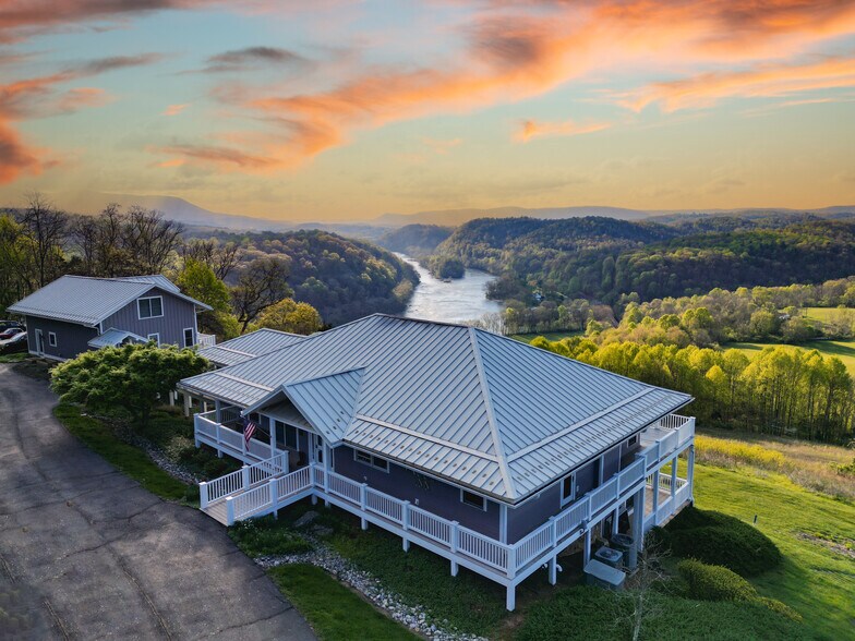 Primary Photo Of 125 River Ridge Dr, Pearisburg Hospitality For Sale