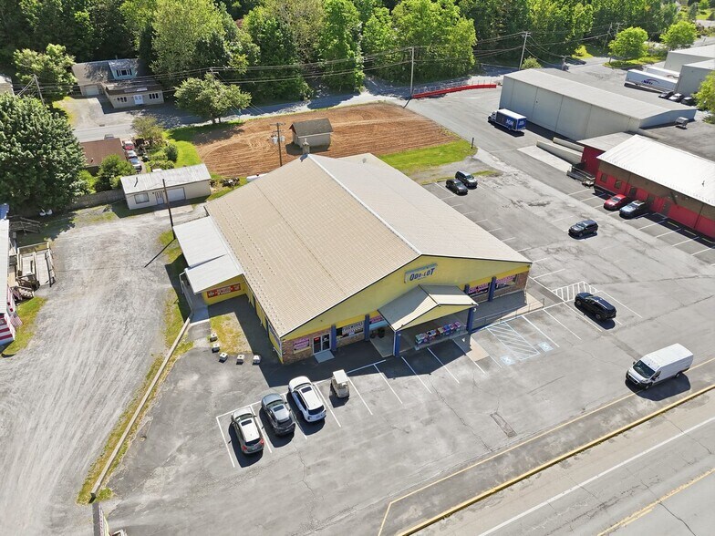 More Photos Of 2889 PA-611, Tannersville General Retail For Sale
