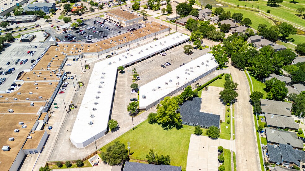 More Photos Of 17449-17497 Village Green Dr, Houston Unknown For Lease