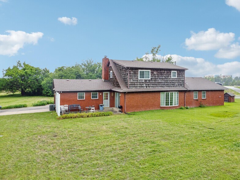 More Photos Of 9908 N 129th East Ave, Owasso Flex For Sale