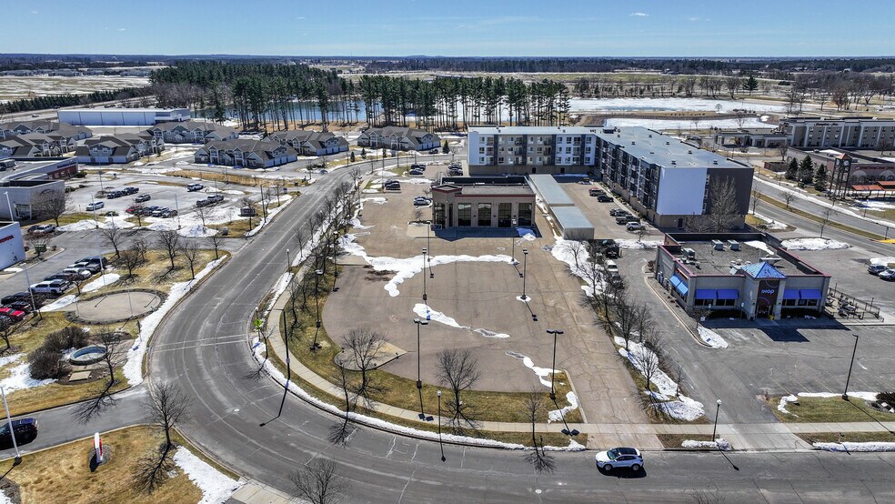 More Photos Of 1740 Park Ave, Plover Storefront Retail Office For Sale