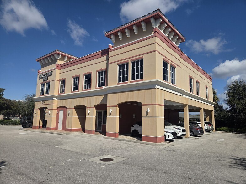 More Photos Of 217 Del Prado Blvd S, Cape Coral Office For Sale