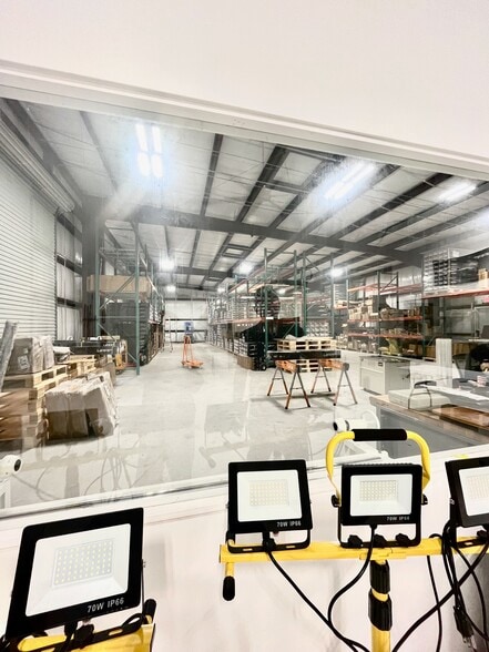 More Photos Of 1631 Highway 6 S, Houston Warehouse For Lease