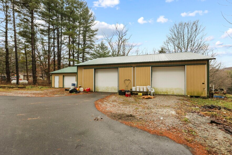 More Photos Of 5734 Durbin Rd, Bellville Specialty For Sale