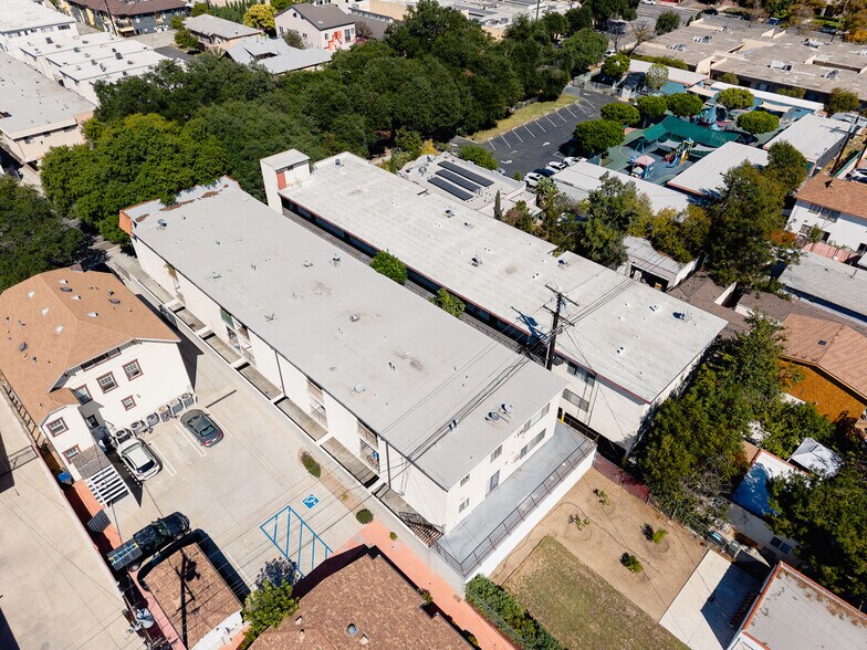 More Photos Of 332 Riverdale Dr, Glendale Apartments For Sale