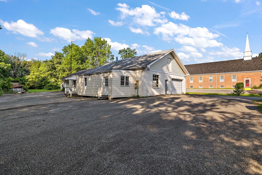 More Photos Of 3316 Silverside Rd, Wilmington Auto Repair For Lease