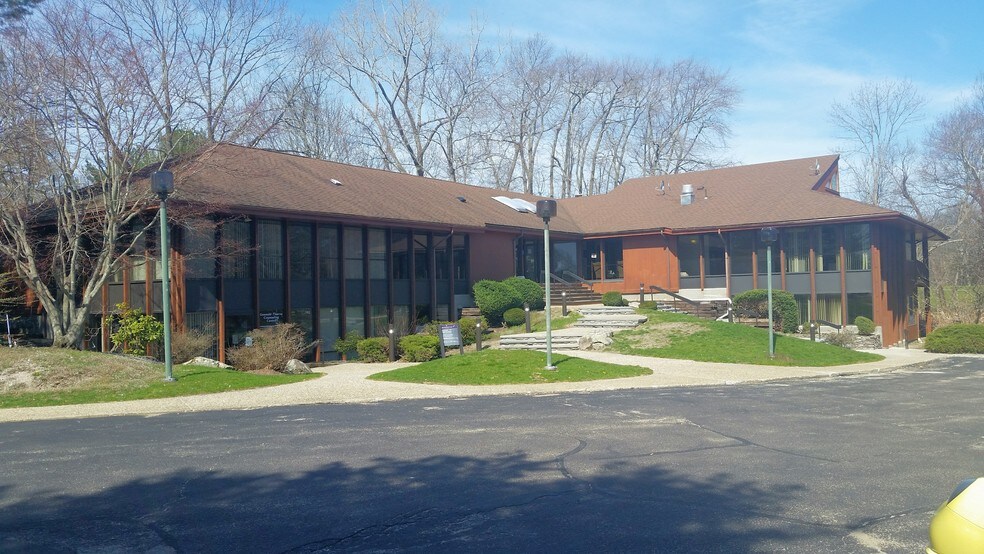 More Photos Of 111 Torrey St, Brockton Medical For Lease