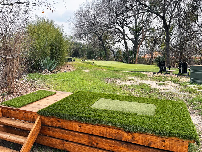 More Photos Of 914 Shady Ln, Austin Land For Lease