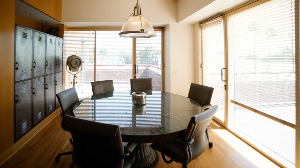 More Photos Of 8840 Wilshire Blvd, Beverly Hills Office For Lease