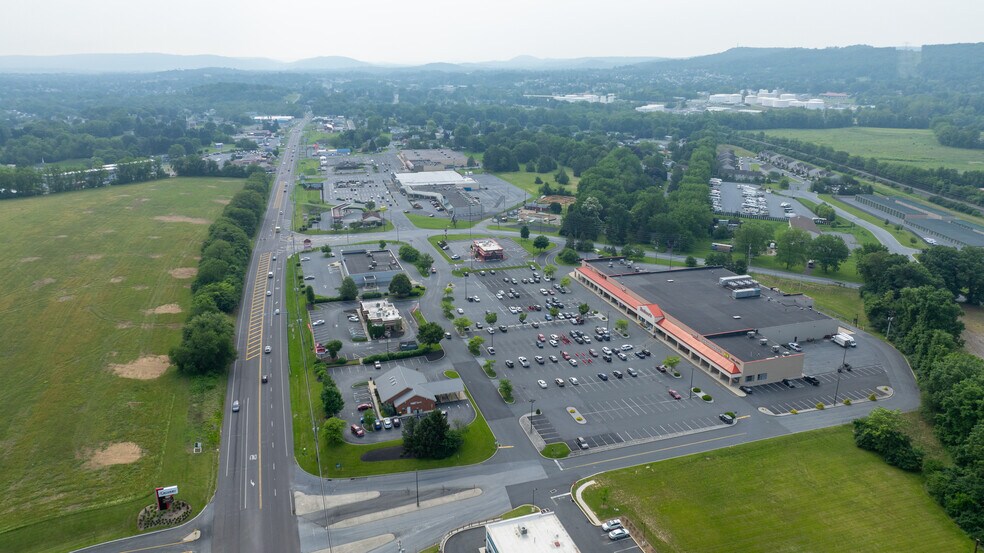More Photos Of 4850 Penn Ave, Sinking Spring Fast Food For Sale