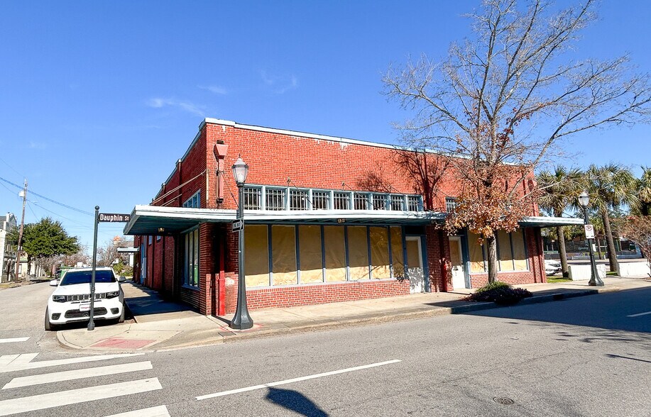 Primary Photo Of 612 Dauphin St, Mobile Storefront Retail Office For Lease