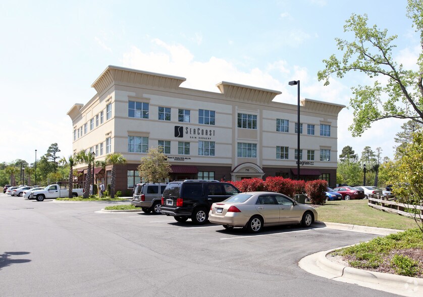 More Photos Of 710 Military Cutoff Rd, Wilmington Medical For Sale