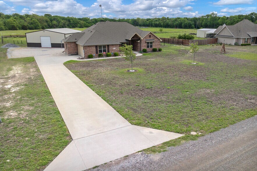 More Photos Of 667 County Road 4935, Trenton Industrial For Sale