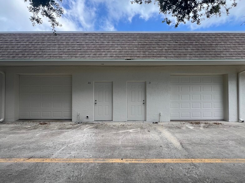 More Photos Of 212 N U.S. Hwy 1, Tequesta Warehouse For Sale