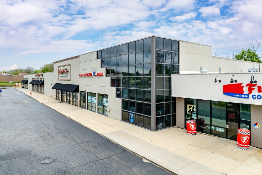 Primary Photo Of 180-200 S Western Ave, Carpentersville Unknown For Lease