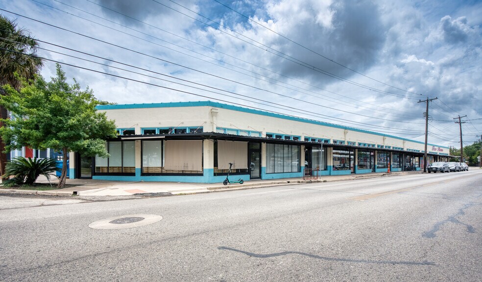 More Photos Of 1012-1032 S Presa St, San Antonio Unknown For Lease