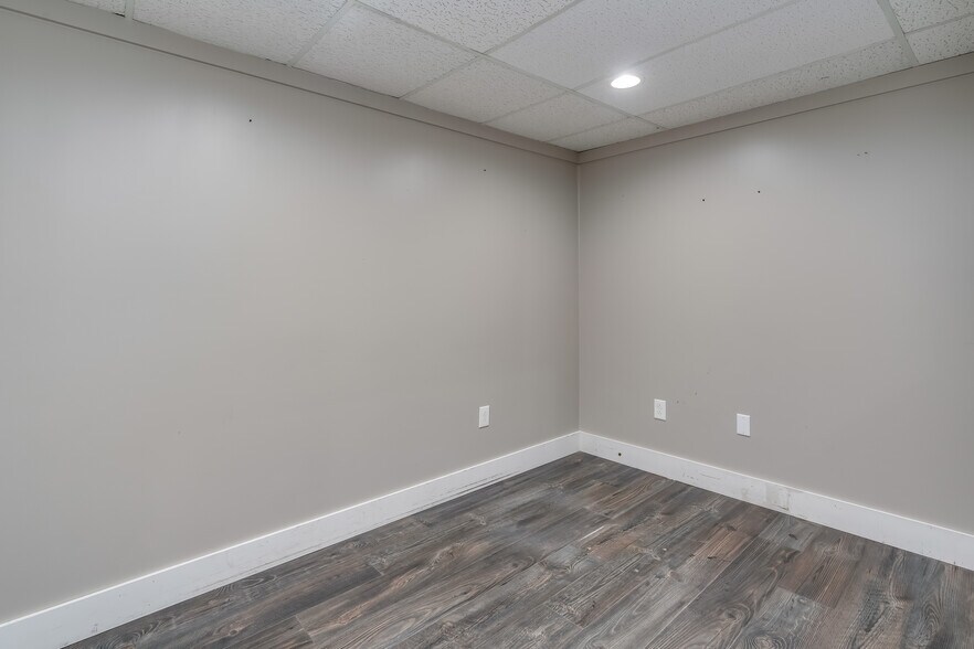 More Photos Of 708 James St, Clayton Office For Sale