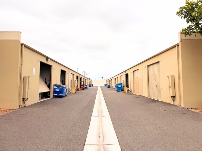 More Photos Of 3602-3628 W Pendleton Ave, Santa Ana Manufacturing For Lease