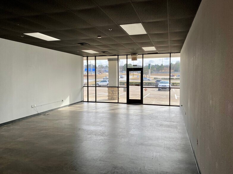 More Photos Of 3825 Highway 64 W, Tyler Unknown For Lease