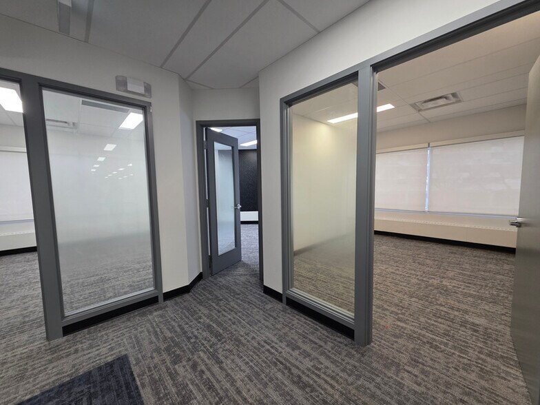 More Photos Of 10050 112 St NW, Edmonton Office For Lease