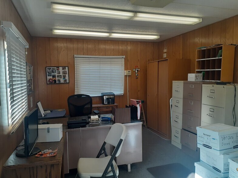 More Photos Of 5840 La Tijera Blvd, Los Angeles Schools For Lease
