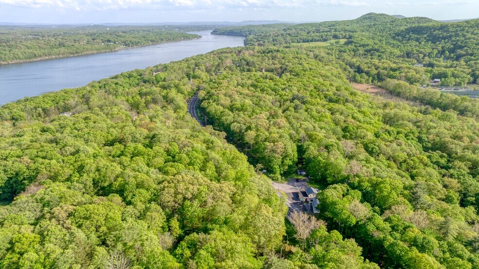 More Photos Of 1520 Broadway, Esopus Freestanding For Sale