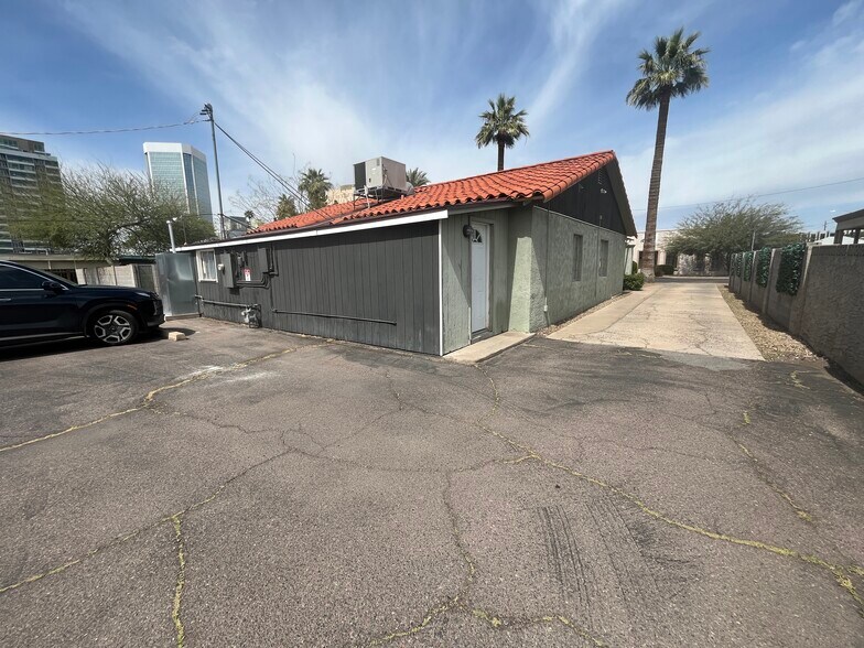 More Photos Of 219 E Lexington Ave, Phoenix Office Residential For Sale