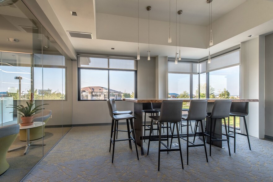 More Photos Of 1349 Water Valley Pky, Windsor Office For Lease