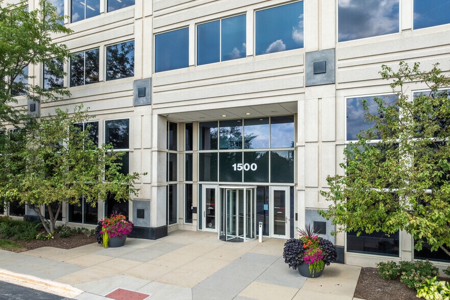 More Photos Of 1500 McConnor Pky, Schaumburg Office For Lease