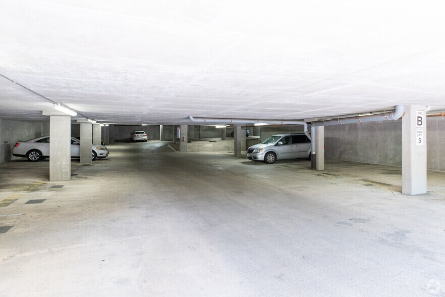 More Photos Of 11211 Taylor Draper Ln, Austin Office For Lease